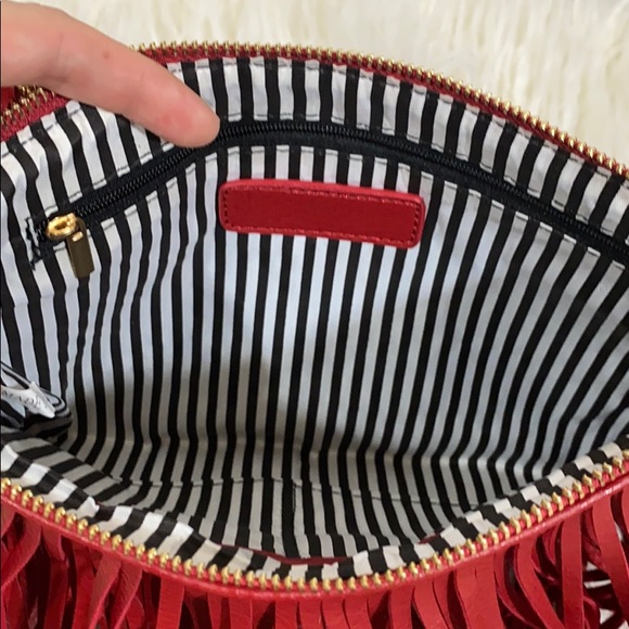 Red fringe purse - Picture 8 of 12